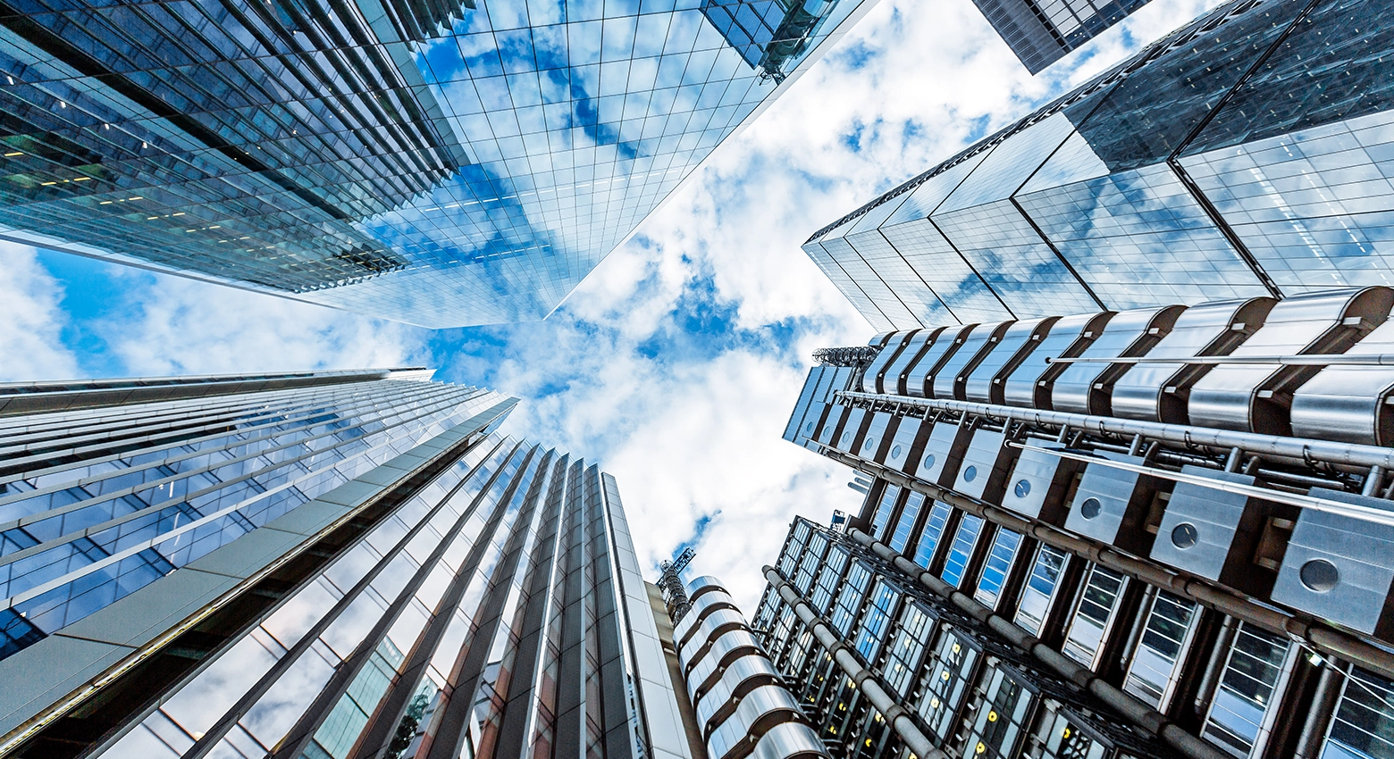 nuvole e grattacieli