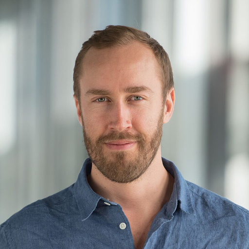 Björn Alm Headshot