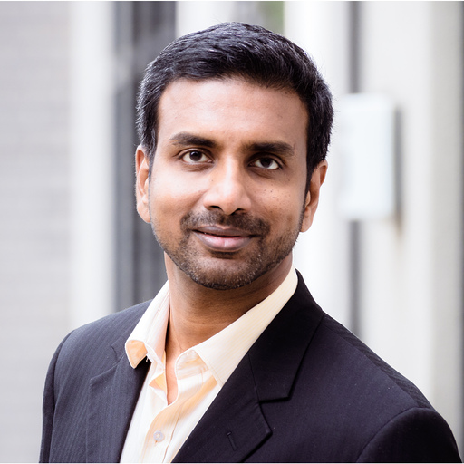 Vish Rajagopalan headshot